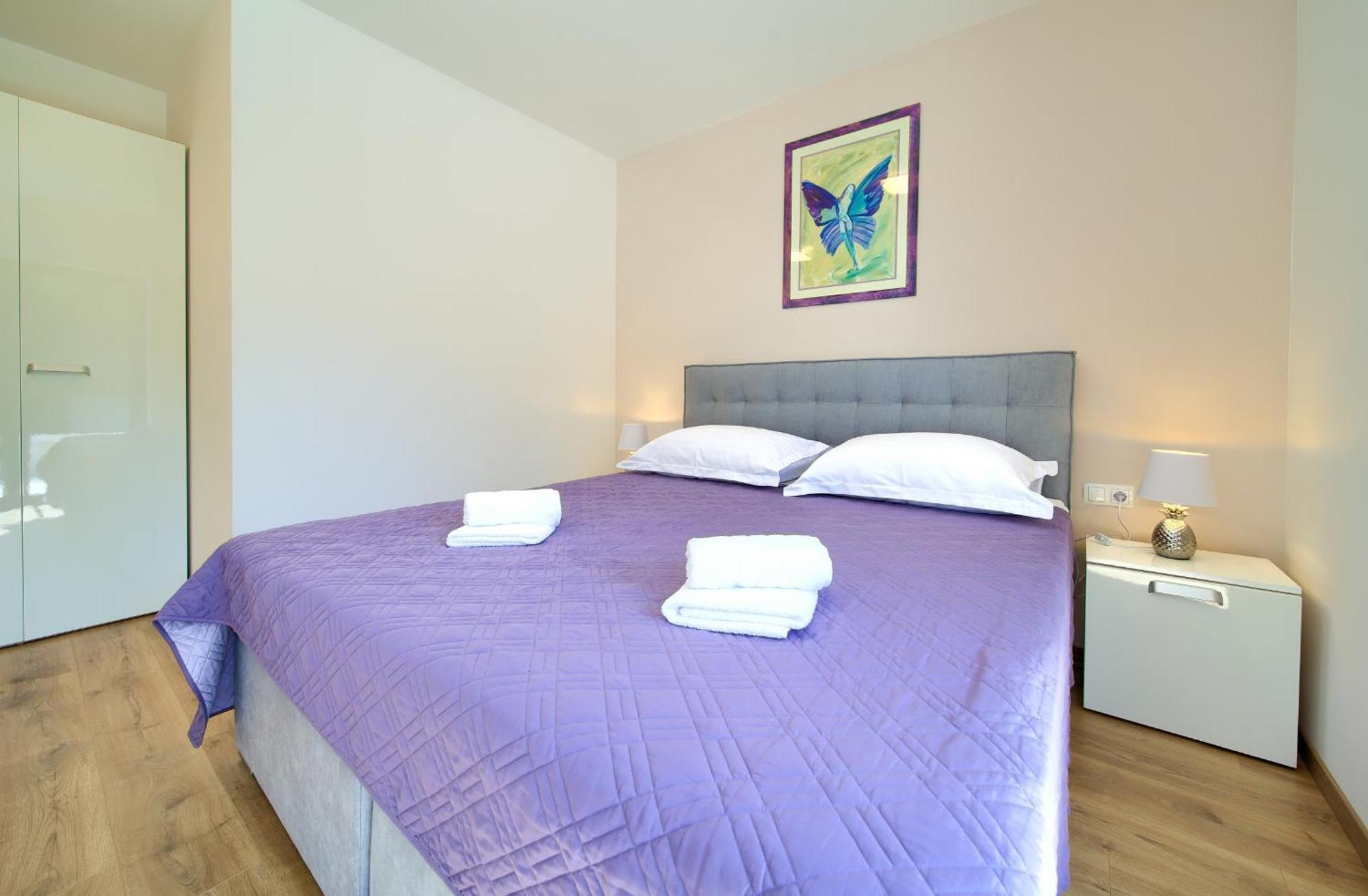 Apartments Paola & Karla With Pool Krk Town Chambre photo