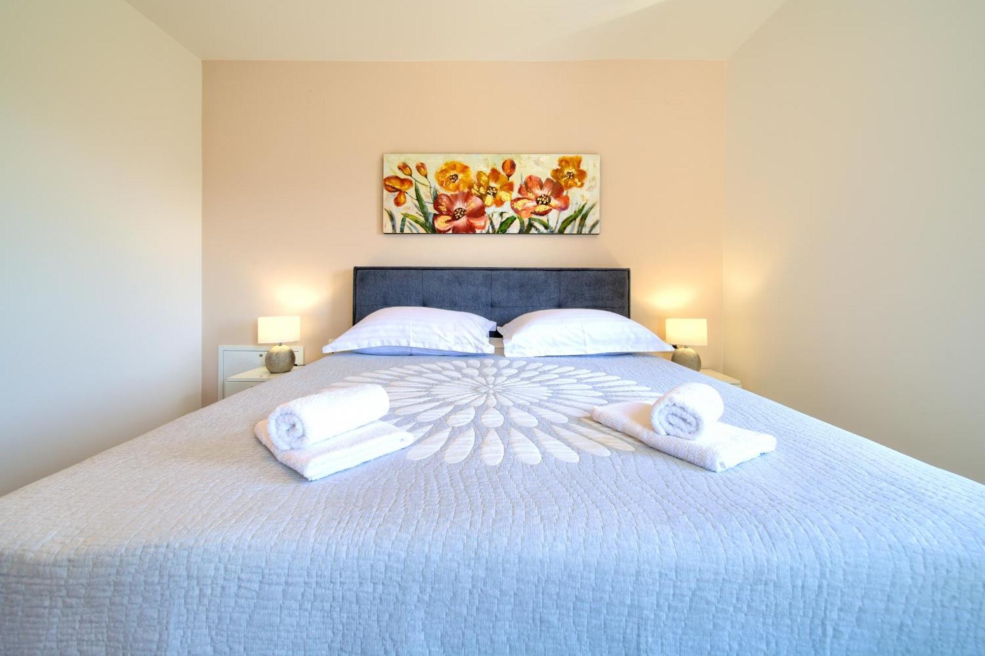 Apartments Paola & Karla With Pool Krk Town Chambre photo